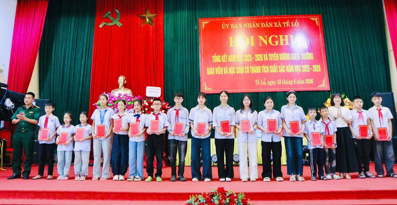 Công đoàn VietinBank Vĩnh Phúc trao hỗ trợ 30 triệu đồng cho Quỹ Khuyến học xã Tề Lỗ