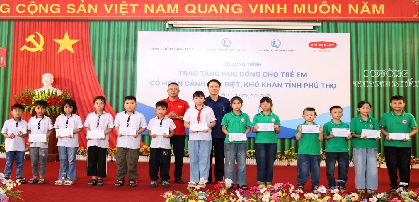 Trao học bổng cho 90 trẻ em hoàn cảnh khó khăn phường Thanh Miếu, tỉnh Phú Thọ