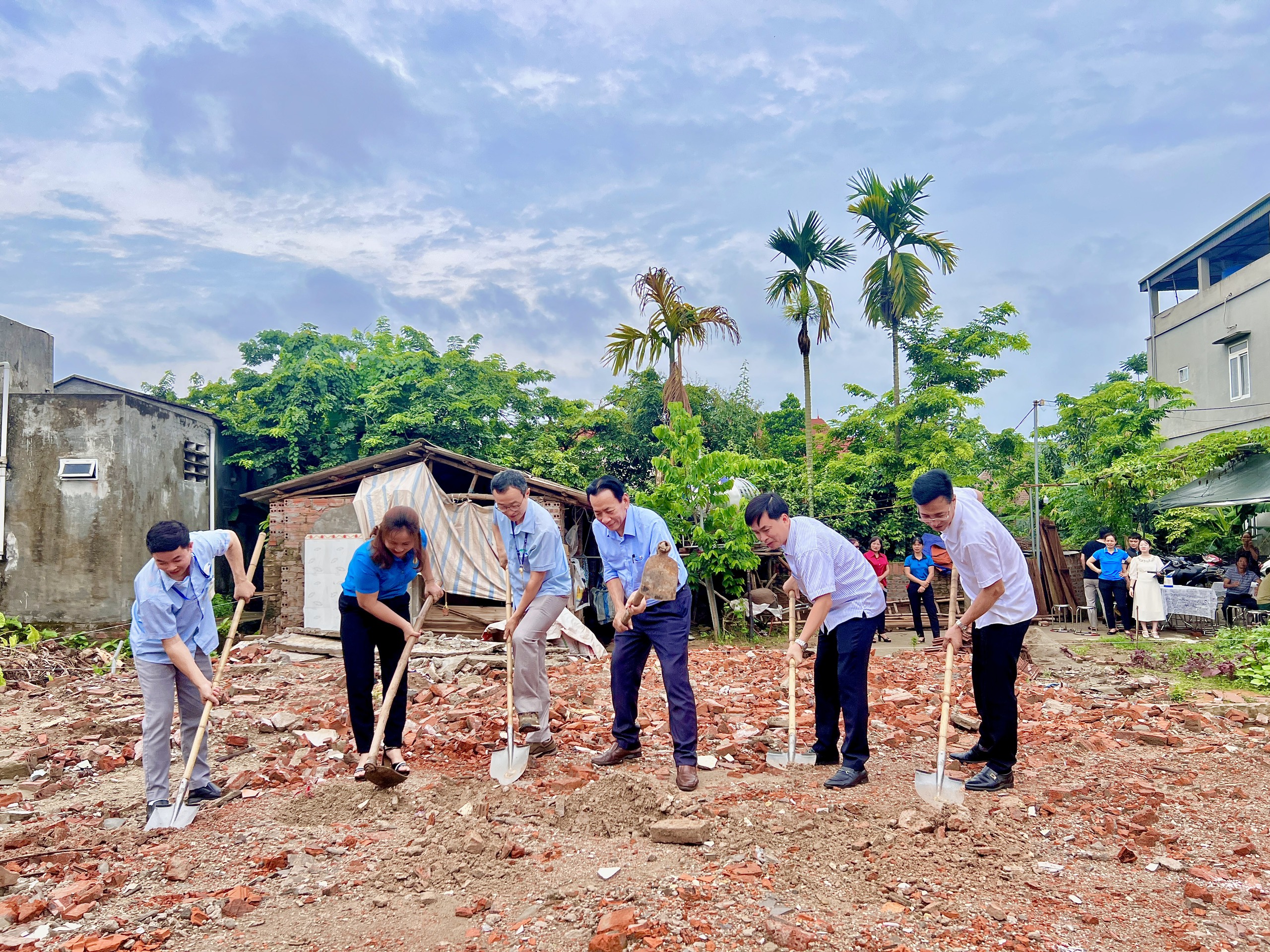 Khởi công xây ngôi nhà mới thứ 34 do công ty TNHH Jawa Vina tài trợ.