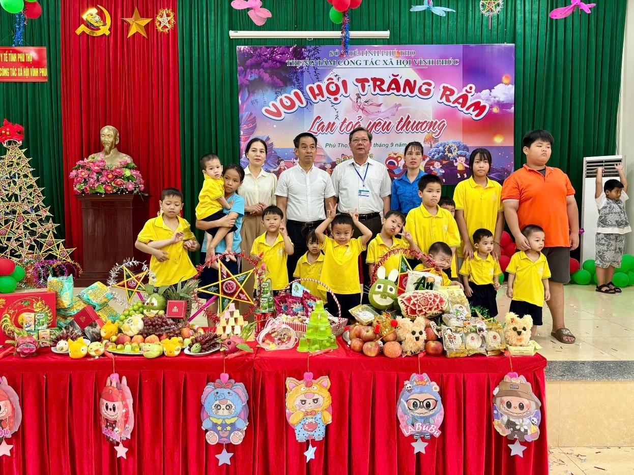 Gửi gắm yêu thương đến trẻ em tại Trung tâm Công tác xã hội Vĩnh Phúc